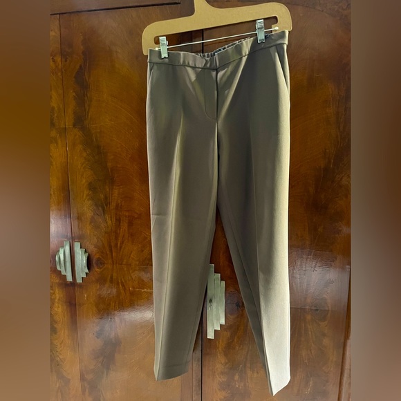 Taupe trouser. Theory. Side pockets pull on - Picture 1 of 2